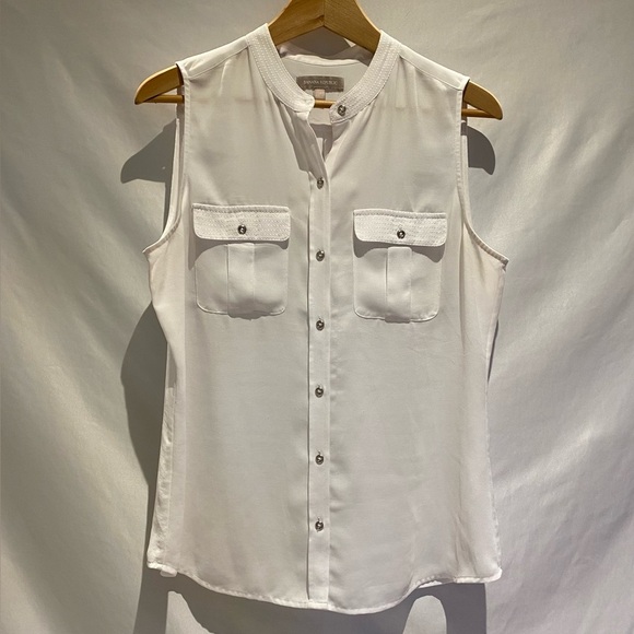 Banana Republic White Sleeveless Safari Blouse with Silver buttons, size 12 - Picture 7 of 8